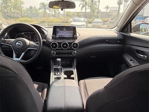 Used 2025 Nissan Sentra SV FWD image 32