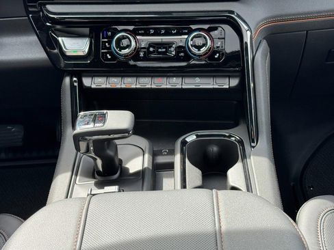 New 2026 GMC Sierra 1500 AT4 w/ AT4 Premium Package AWD/4WD image 14