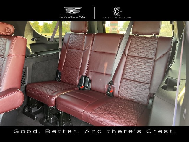 Used 2026 Cadillac Escalade ESV Luxury RWD image 32