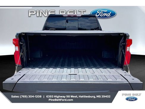 Used 2021 Chevrolet Silverado 1500 LTZ w/ LTZ Premium Package AWD/4WD image 12