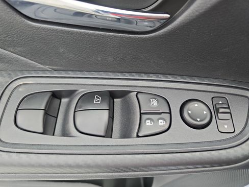 New 2025 Nissan Versa SV image 26