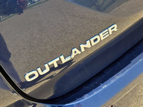 Used 2024 Mitsubishi Outlander SE FWD image 11
