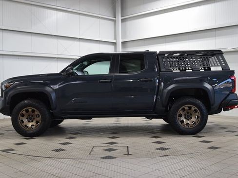 Used 2025 Toyota Tacoma Trailhunter image 4