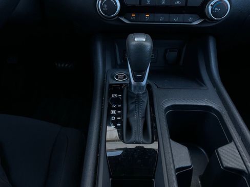 Used 2025 Nissan Sentra S image 21