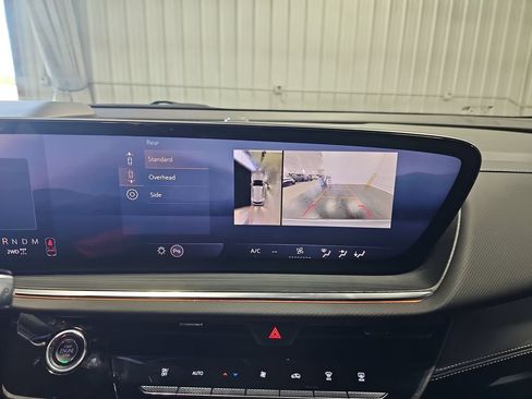 Used 2025 Buick Envision Preferred AWD/4WD image 24