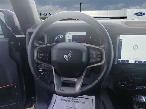 Used 2024 Ford Bronco Badlands w/ Sasquatch Package image 12