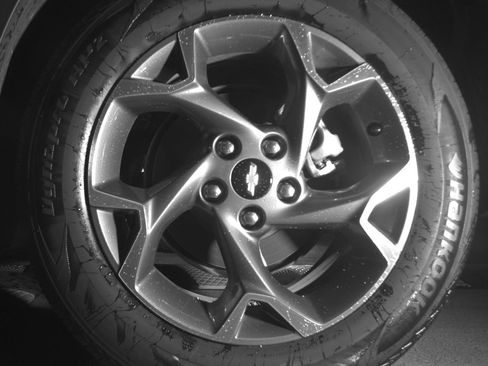 Used 2025 Chevrolet Trax LT FWD image 14
