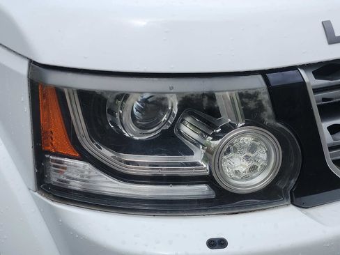 Used 2016 Land Rover LR4 AWD/4WD image 9
