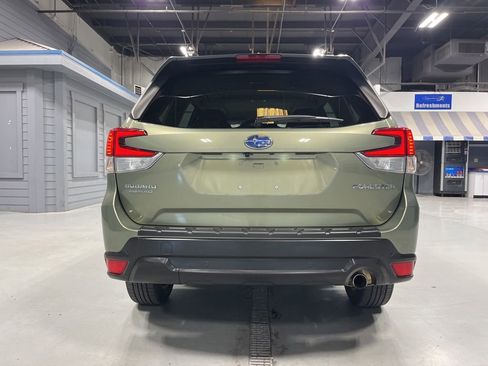 Used 2020 Subaru Forester Limited AWD/4WD image 6