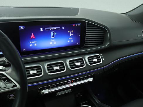 Certified 2024 Mercedes-Benz GLE 350 4MATIC image 9