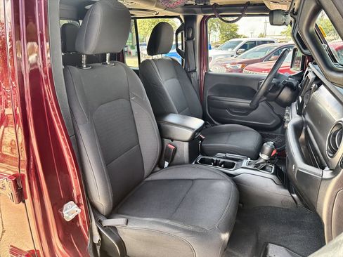 Used 2021 Jeep Gladiator Sport AWD/4WD image 23