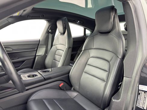 Used 2024 Porsche Taycan image 37