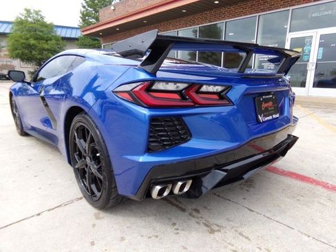 Used 2022 Chevrolet Corvette Stingray Premium Cpe w/ Z51 Performance Package RWD image 8