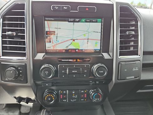 Used 2015 Ford F150 XLT w/ Equipment Group 302A Luxury AWD/4WD image 18