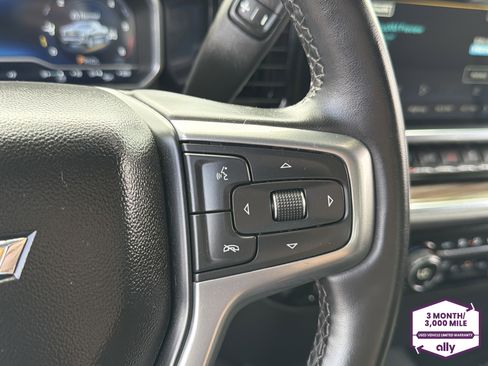 Used 2023 Chevrolet Silverado 1500 LT w/ Z71 Off-Road Package AWD/4WD image 19