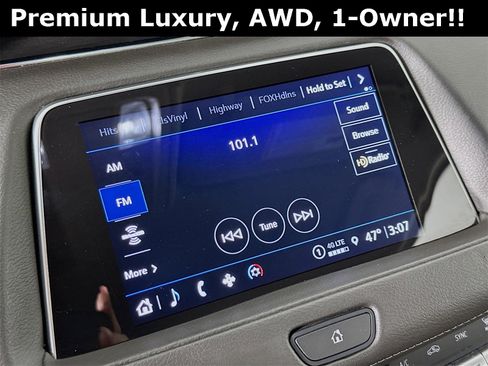 Used 2023 Cadillac XT4 Premium Luxury image 16