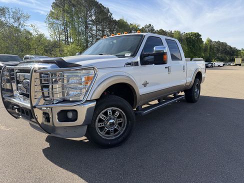 Used 2011 Ford F250 Lariat w/ Lariat Interior Pkg image 1
