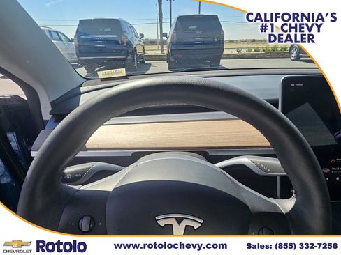 Used 2023 Tesla Model 3 Standard Range image 16