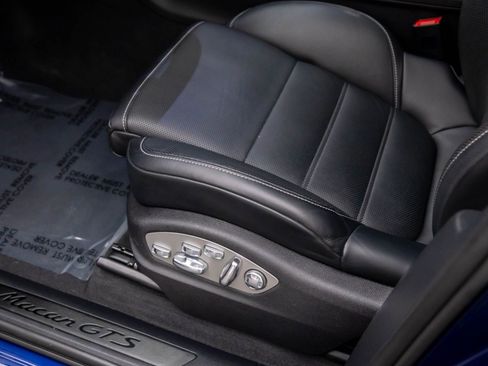 Certified 2025 Porsche Macan GTS image 18