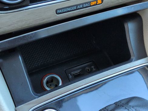 Used 2018 Volkswagen Passat 2.0T SE image 33