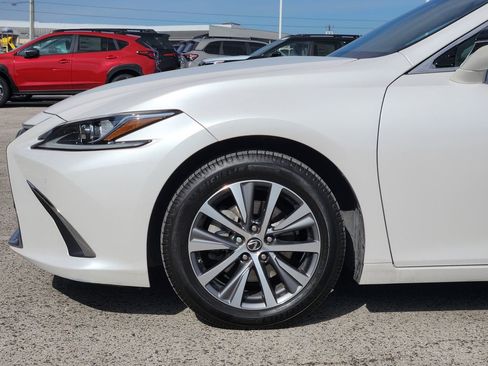 Used 2019 Lexus ES 350 w/ Premium Package image 6