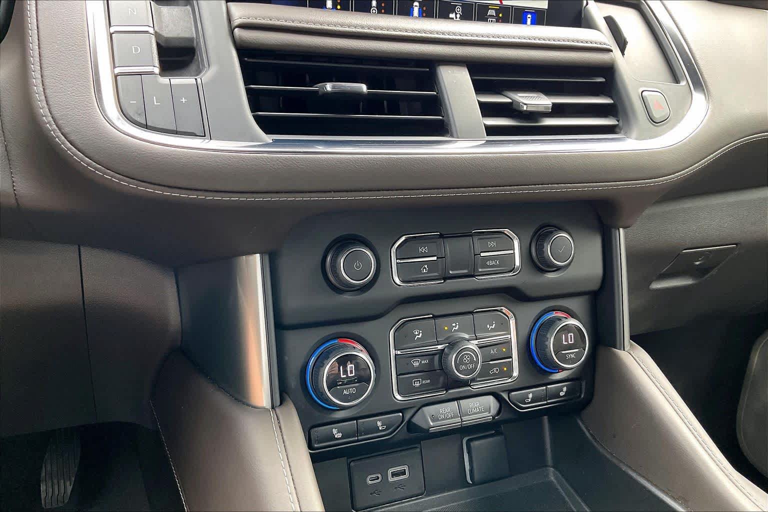 Used 2022 Chevrolet Tahoe LT w/ LT Signature Plus Package RWD image 32