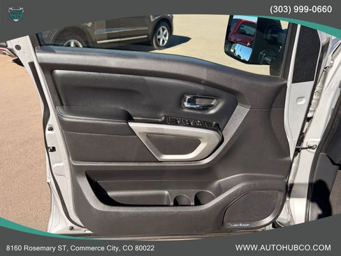 Used 2017 Nissan Titan PRO-4X image 29
