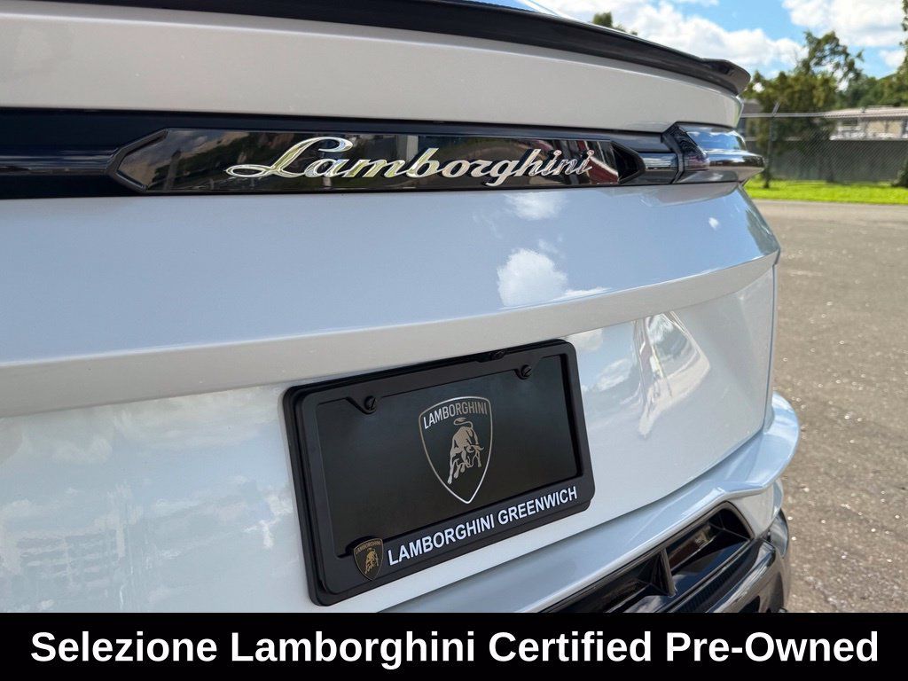 Used 2024 Lamborghini Urus Performante AWD/4WD image 19