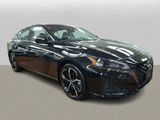 Used 2024 Nissan Altima 2.5 SR w/ SR Premium Package image 3