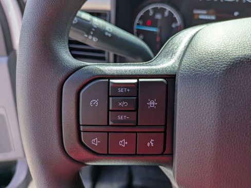 New 2025 Ford F550 4x4 Crew Cab image 18