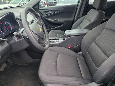 Used 2025 Chevrolet Malibu LT image 13