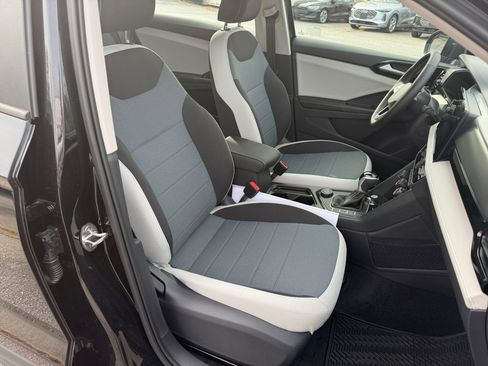 New 2026 Volkswagen Taos S image 28