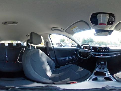 Used 2026 Kia K4 FWD image 40