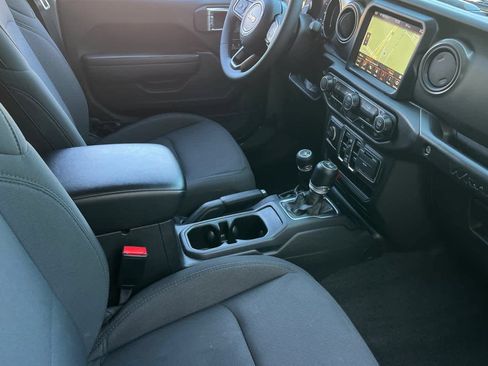 Used 2023 Jeep Wrangler Unlimited w/ 8.4" Radio Group AWD/4WD image 17