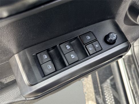 Used 2023 Toyota Tacoma SR5 RWD image 18