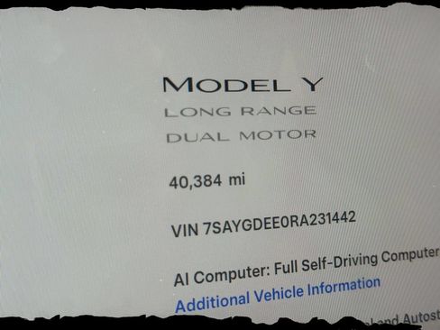 Used 2024 Tesla Model Y Long Range AWD/4WD image 35