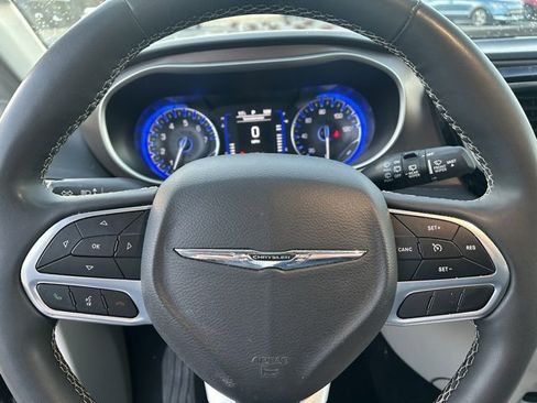 Used 2023 Chrysler Voyager LX image 20