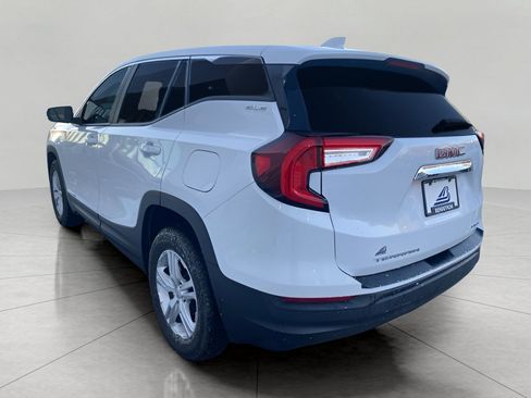 Used 2024 GMC Terrain SLE image 7