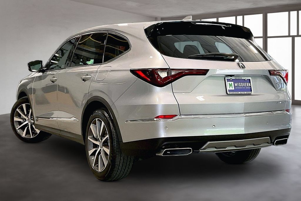 Used 2025 Acura MDX w/ Technology Package AWD/4WD image 4