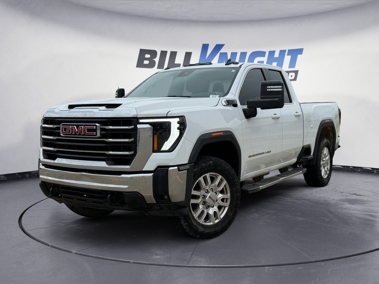 Used 2024 GMC Sierra 2500 SLE w/ SLE Value Package; AWD/4WD image 1