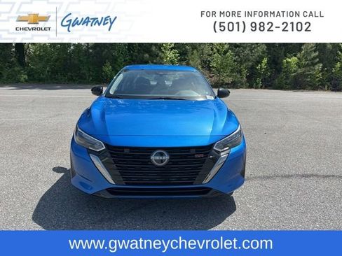 Used 2024 Nissan Sentra SR FWD image 2