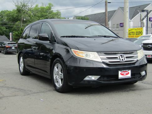 Used 2012 Honda Odyssey Touring image 1