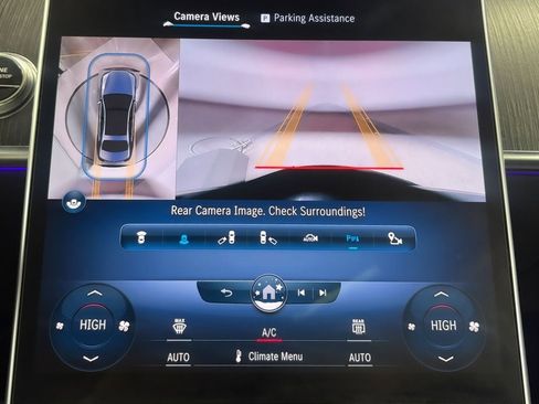 Used 2022 Mercedes-Benz S 580 4MATIC Sedan w/ AMG Line Package image 21