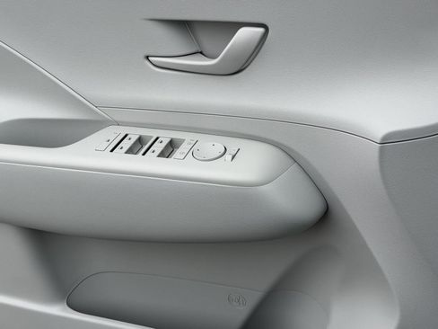 New 2026 Hyundai Kona SE image 18