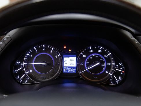 Used 2017 INFINITI QX80 4WD w/ Driver Assistance Package image 19