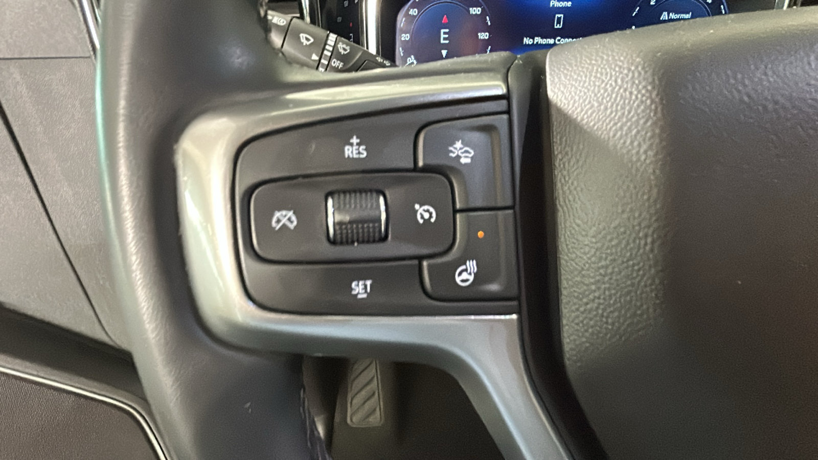 Used 2023 Chevrolet Silverado 1500 LT AWD/4WD image 19