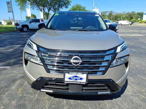 Used 2024 Nissan Rogue Platinum w/ Platinum Premium Package FWD image 2