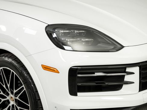 New 2026 Porsche Cayenne Base image 39