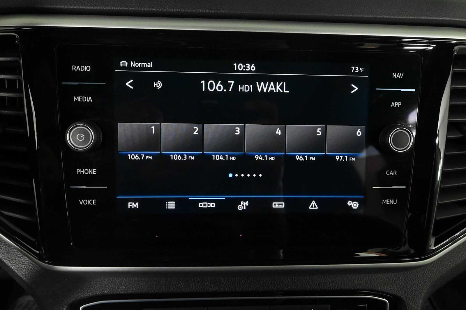Certified 2023 Volkswagen Atlas Cross Sport SEL AWD/4WD image 27