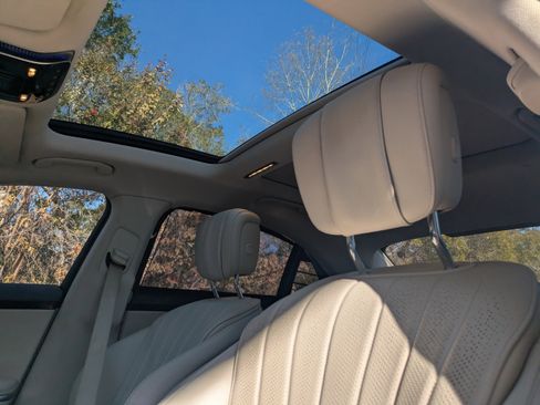 Certified 2023 Mercedes-Benz S 500 4MATIC image 4